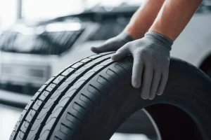 7 Tips Merawat Ban Mobil Agar Tidak Cepat Botak 