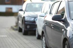 Mengenal Jenis-Jenis Parkir Mobil yang Wajib Diketahui